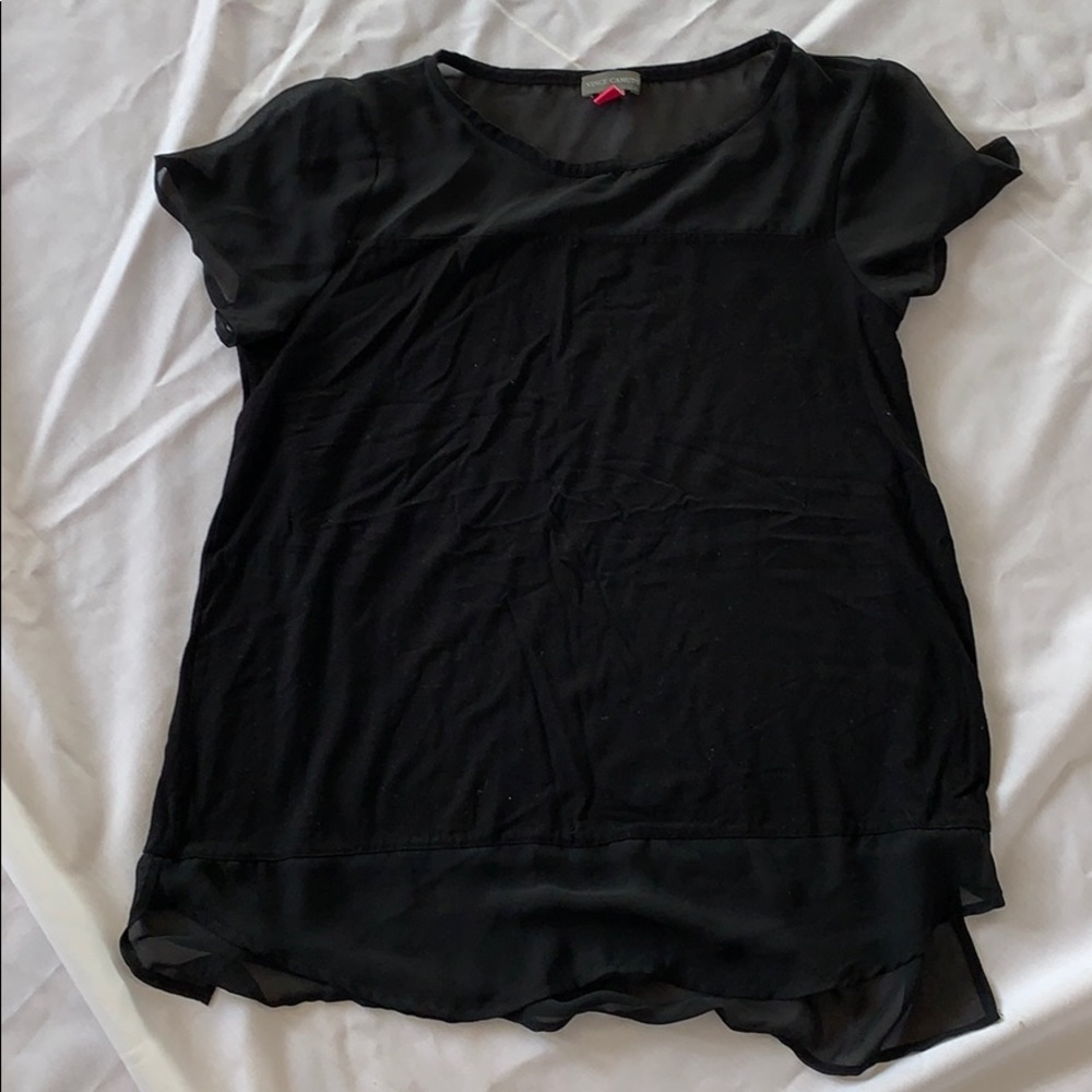 Black Vince Camuto tee